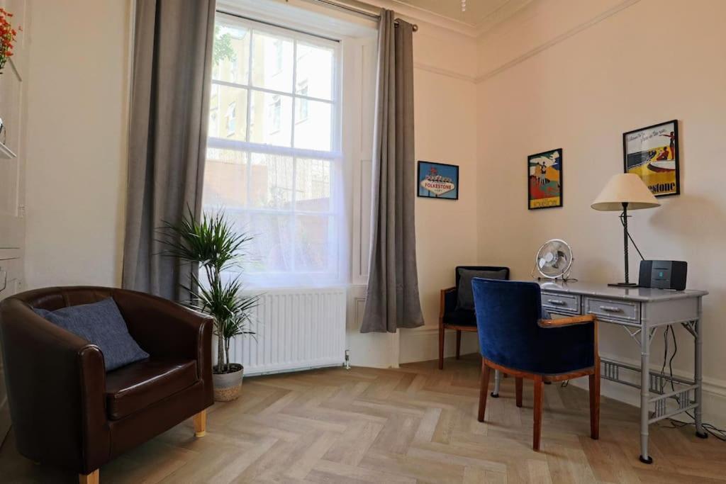 4 Bed Home 3 Mins From Harbour + Sandy Beach Folkestone Esterno foto