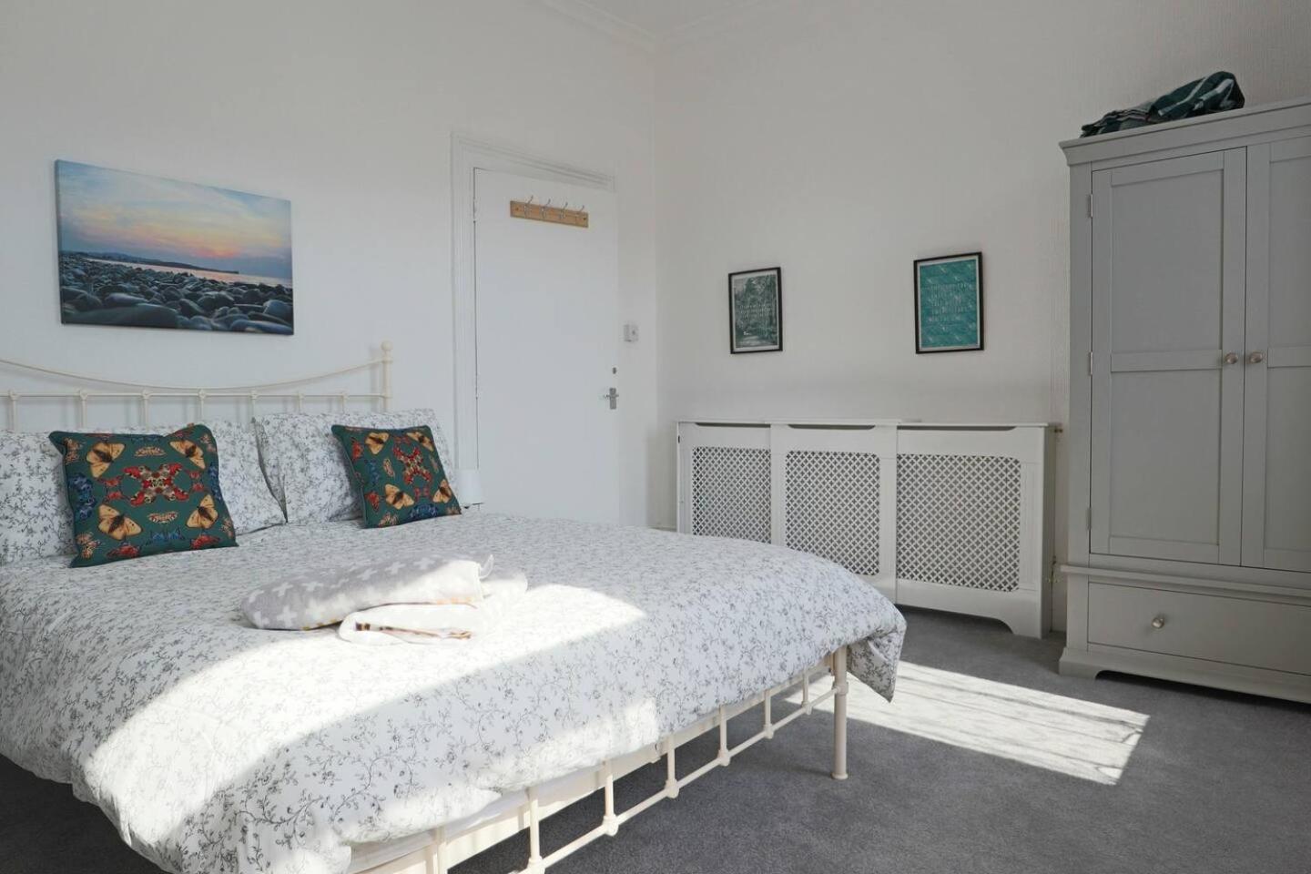 4 Bed Home 3 Mins From Harbour + Sandy Beach Folkestone Esterno foto