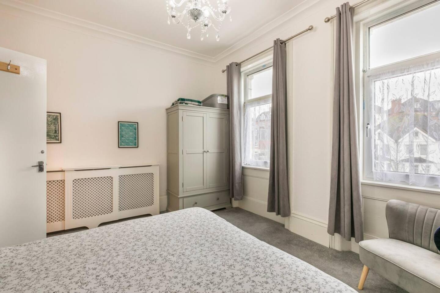4 Bed Home 3 Mins From Harbour + Sandy Beach Folkestone Esterno foto