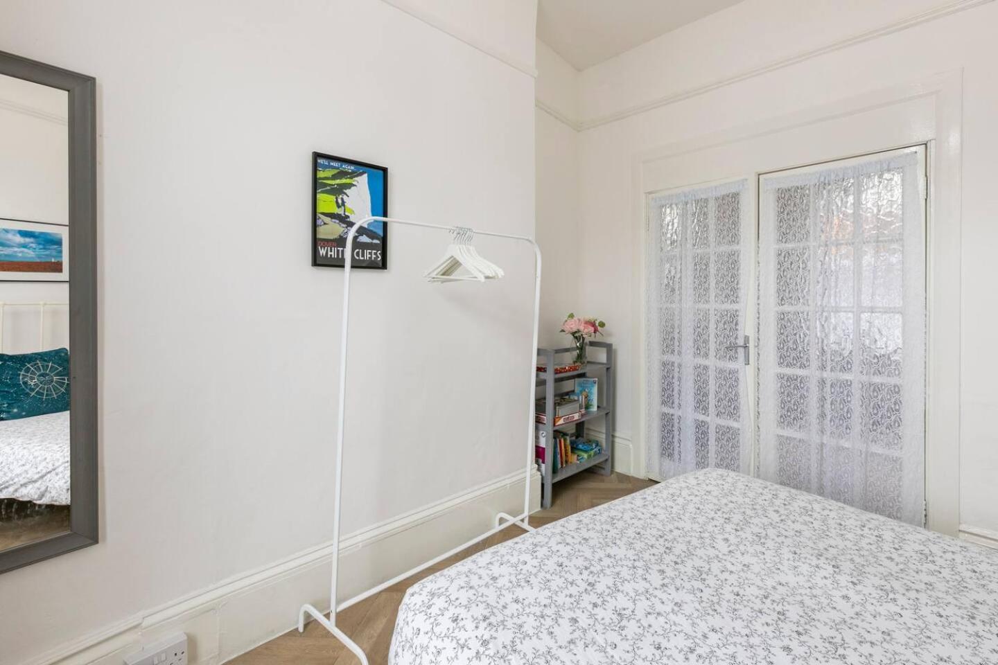 4 Bed Home 3 Mins From Harbour + Sandy Beach Folkestone Esterno foto